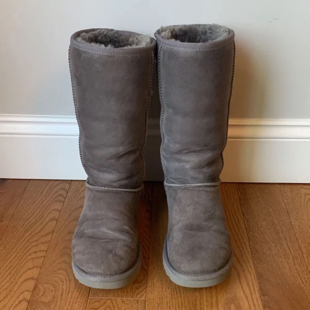 UGG boots tall gray size 7
